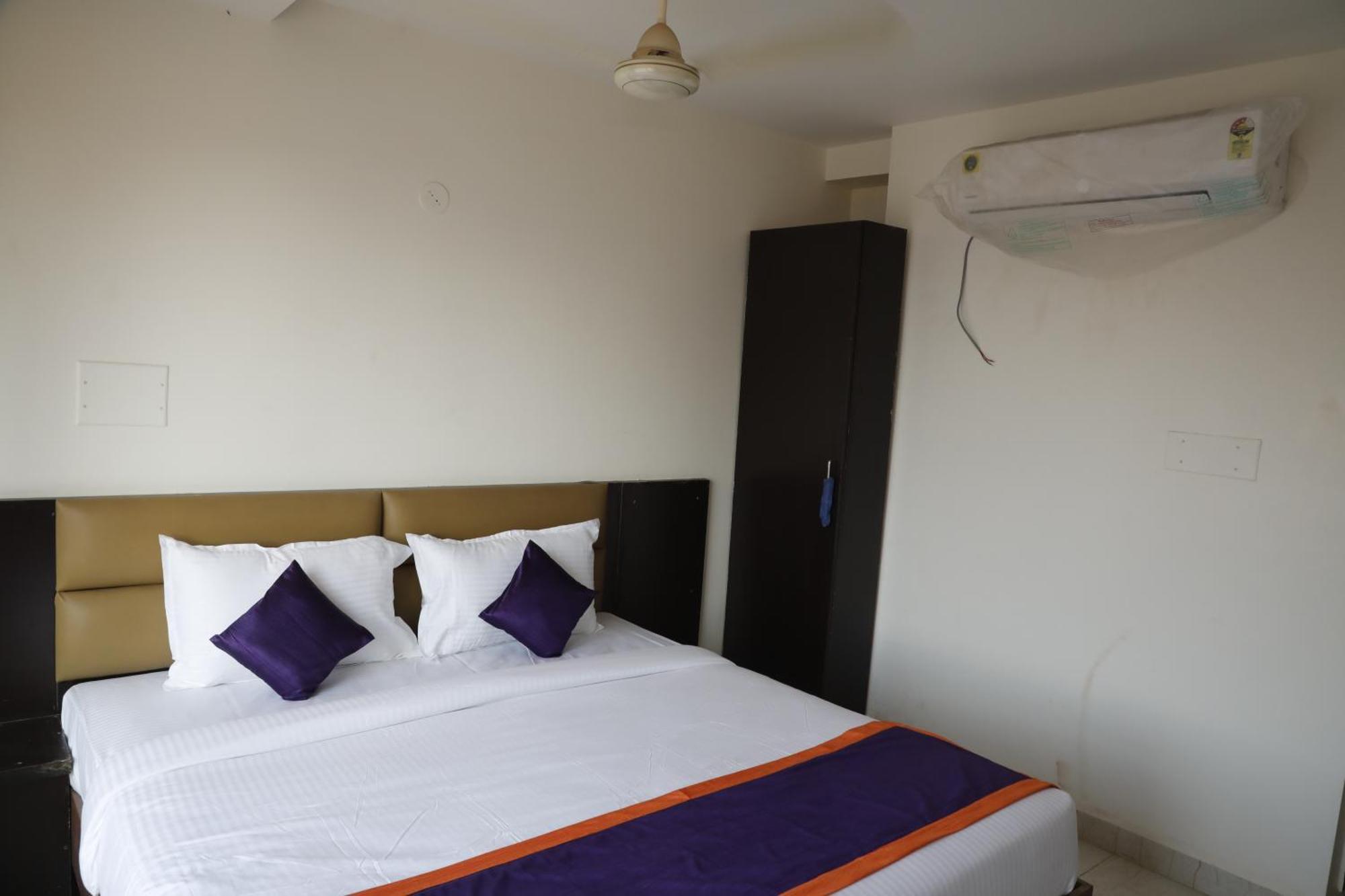 Balaji Gold Inn Hotel Hubli Extérieur photo