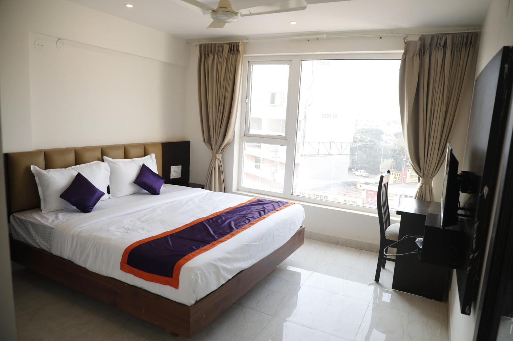 Balaji Gold Inn Hotel Hubli Extérieur photo