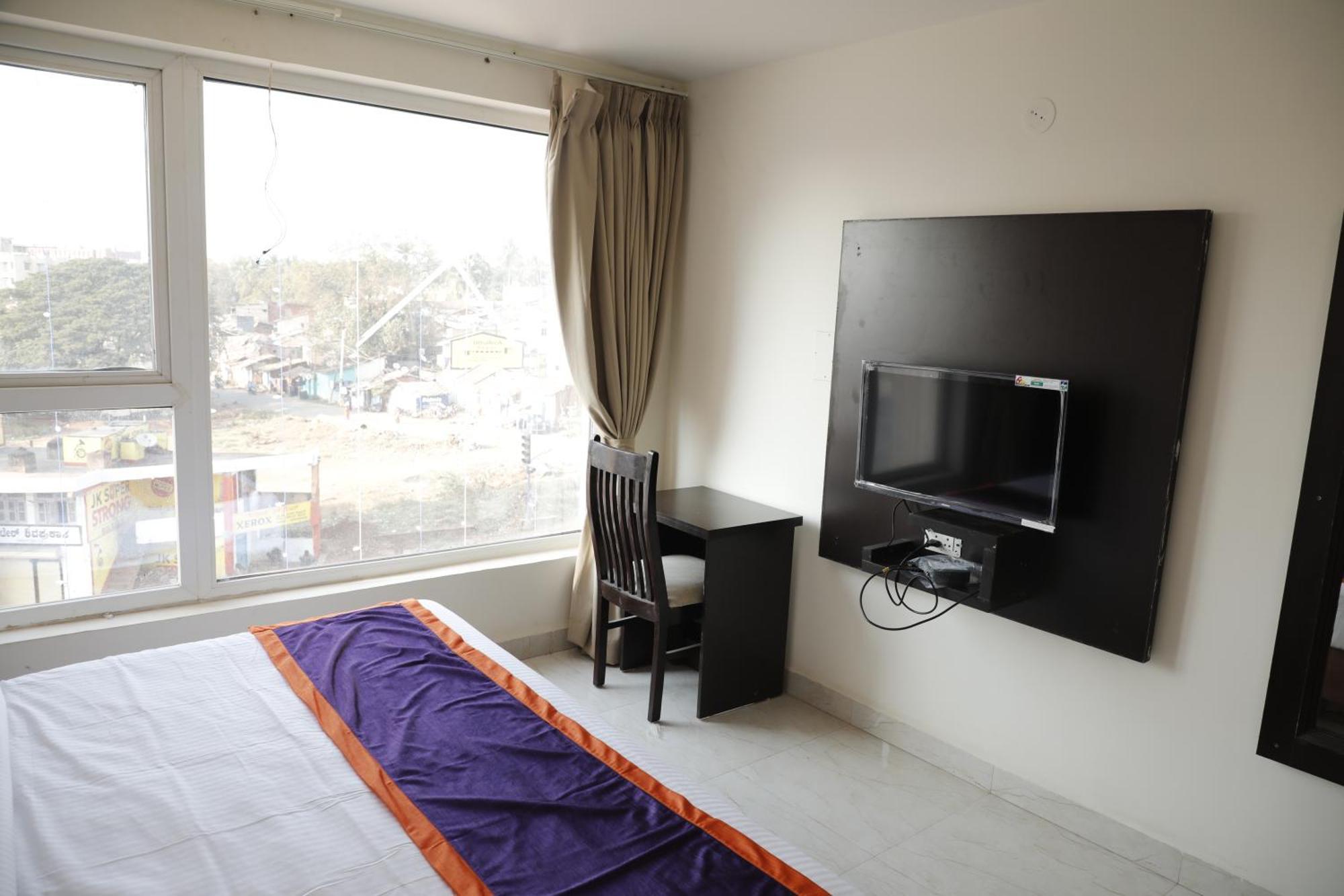Balaji Gold Inn Hotel Hubli Extérieur photo