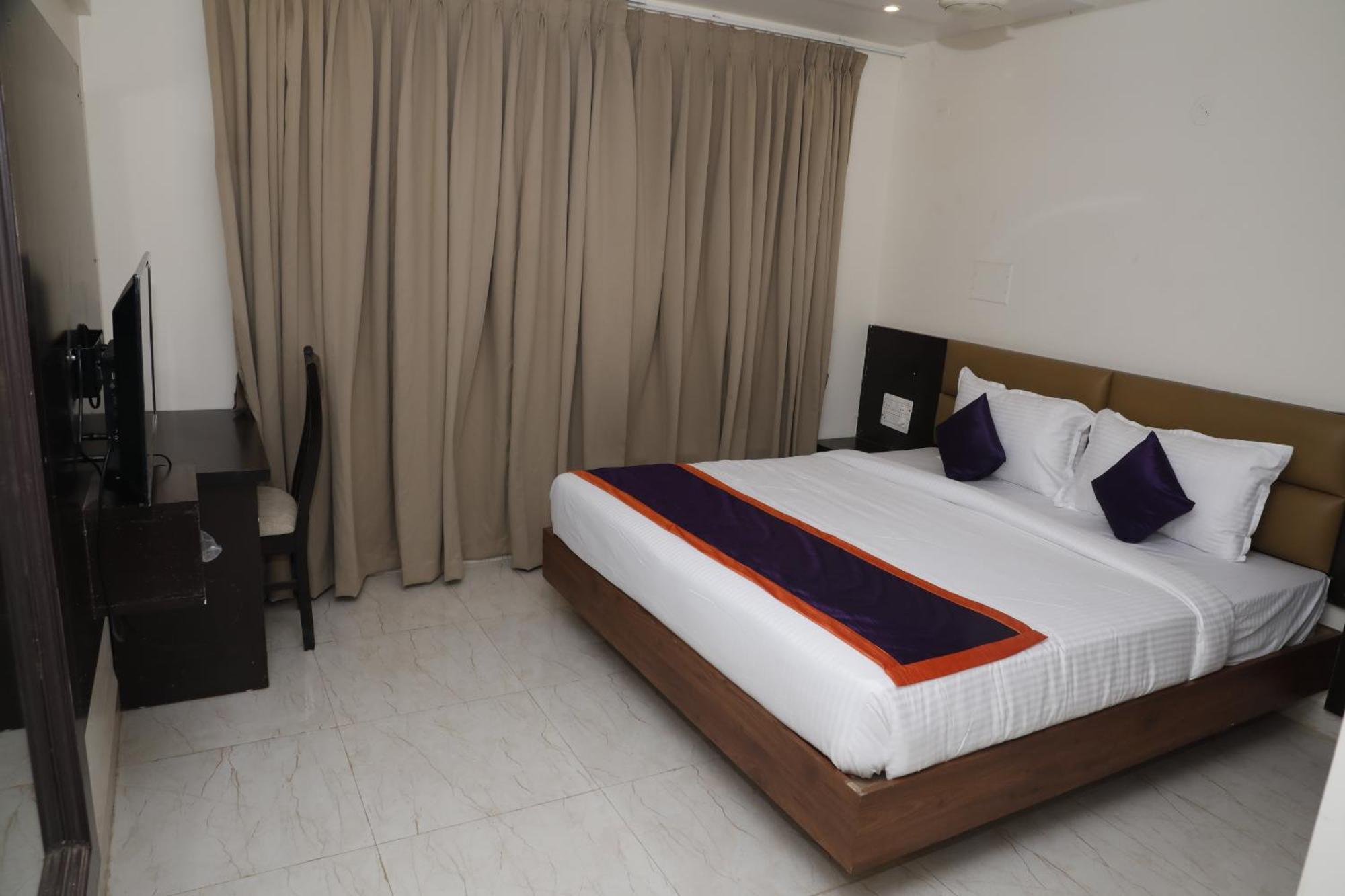 Balaji Gold Inn Hotel Hubli Extérieur photo